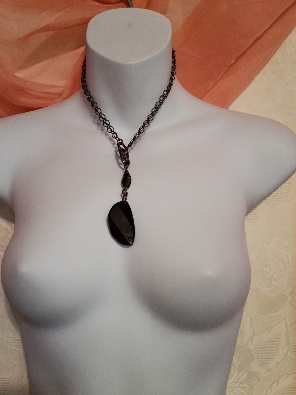 Elegant Vintage Faux Onyx Pendant Necklace - Women Jewelry